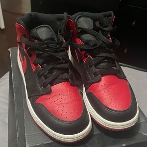 Air Jordan Mid